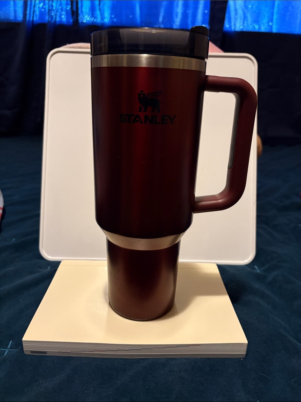 Stanley Travel Mug in Burgundy with Handle